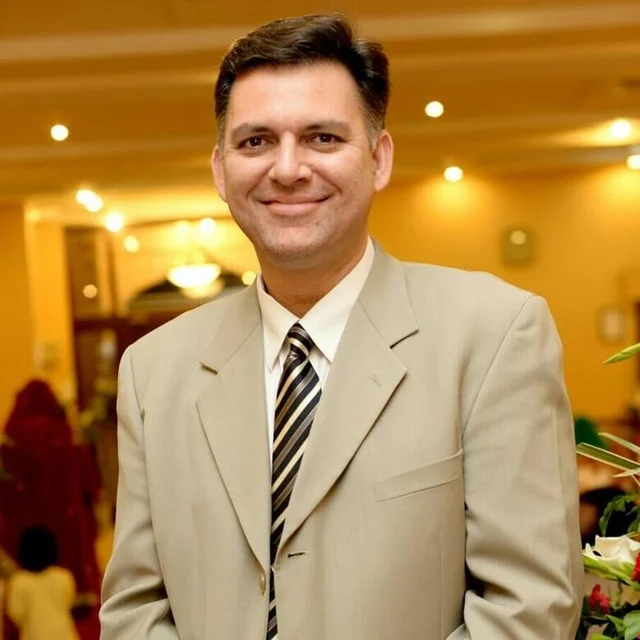 Portrait of Prof. Dr. Ali Madeeh Hashmi